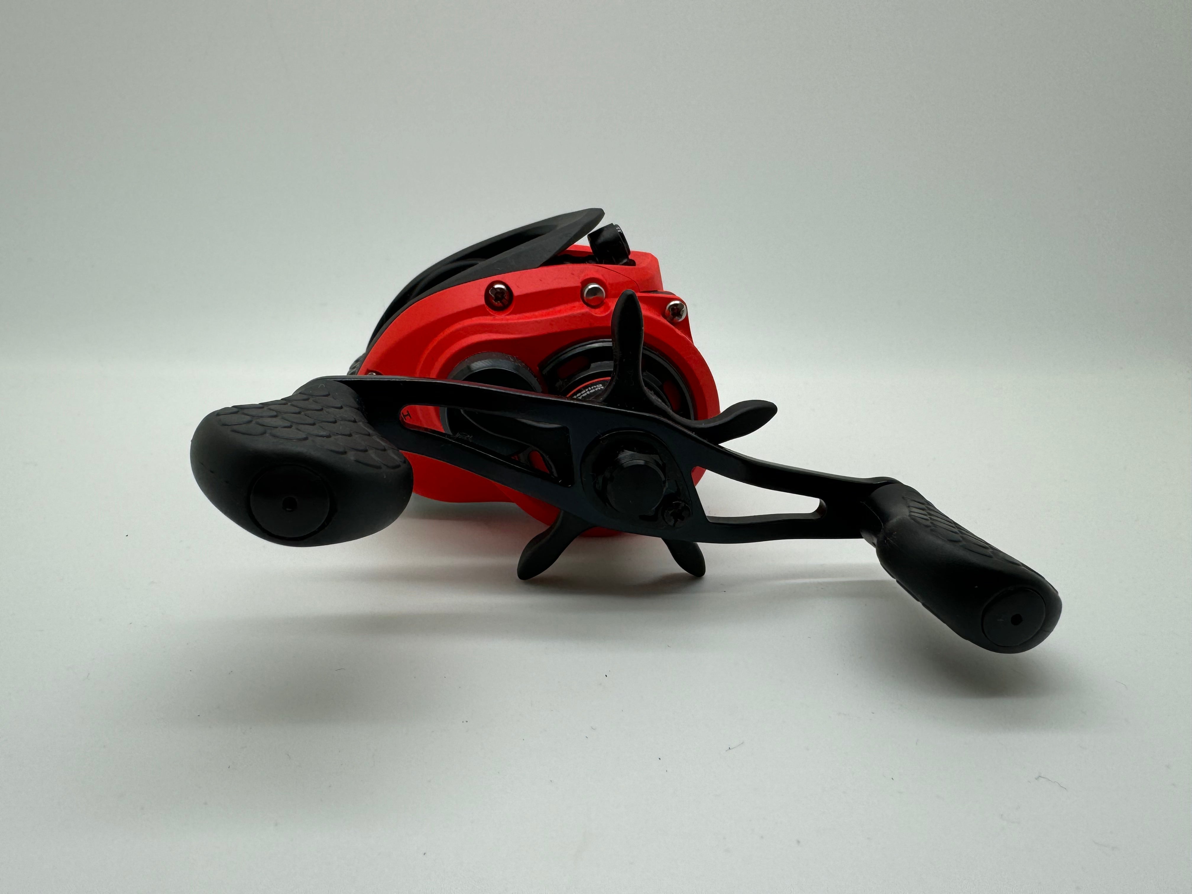 Lew's MHS1SH Mach Smash Speed Spool SLP Baitcast Reel, RH Black/Red Used No Box